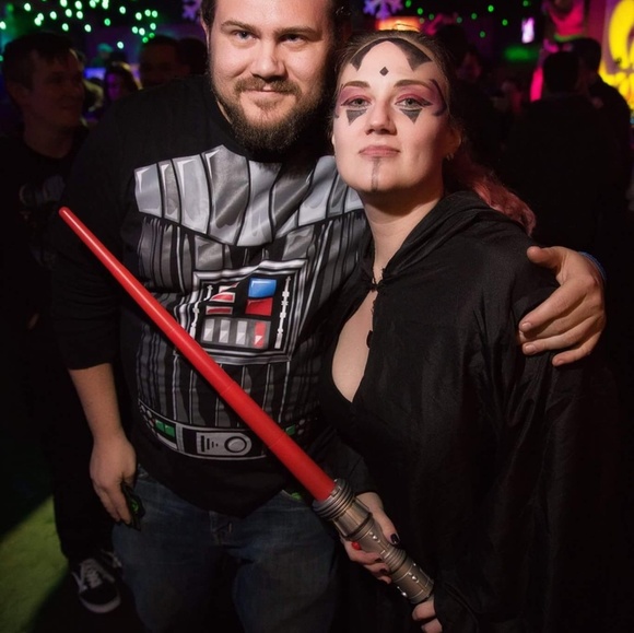 Meet your Posher, Keri - Picture 2 of 6